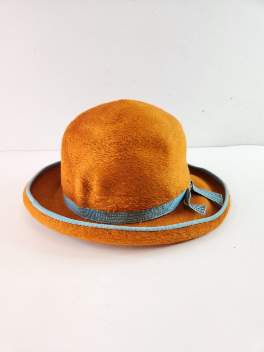 Maybrook Brown Light Blue Accents Women's Curved Brim Beaver Skin Hat Vintage